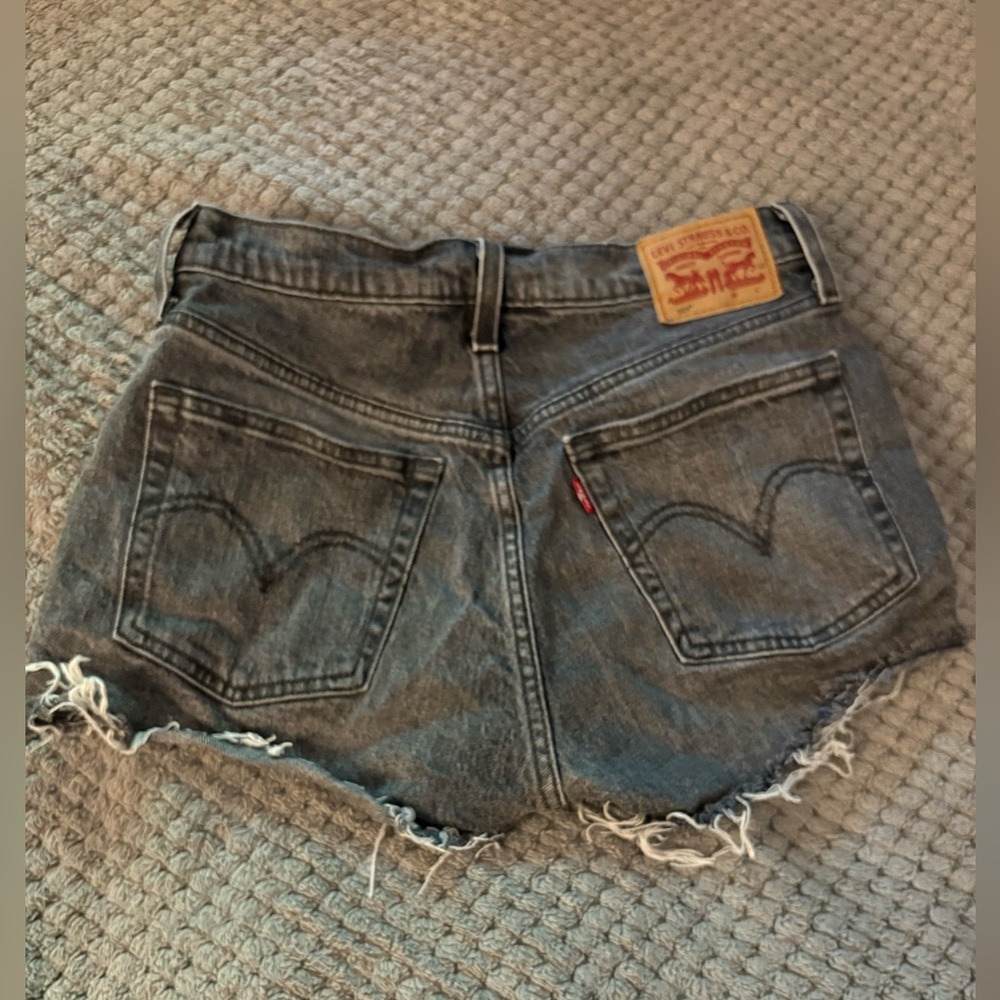 Levi's Gray Jean Shorts Distressed High-Waisted - Picture 4 of 6